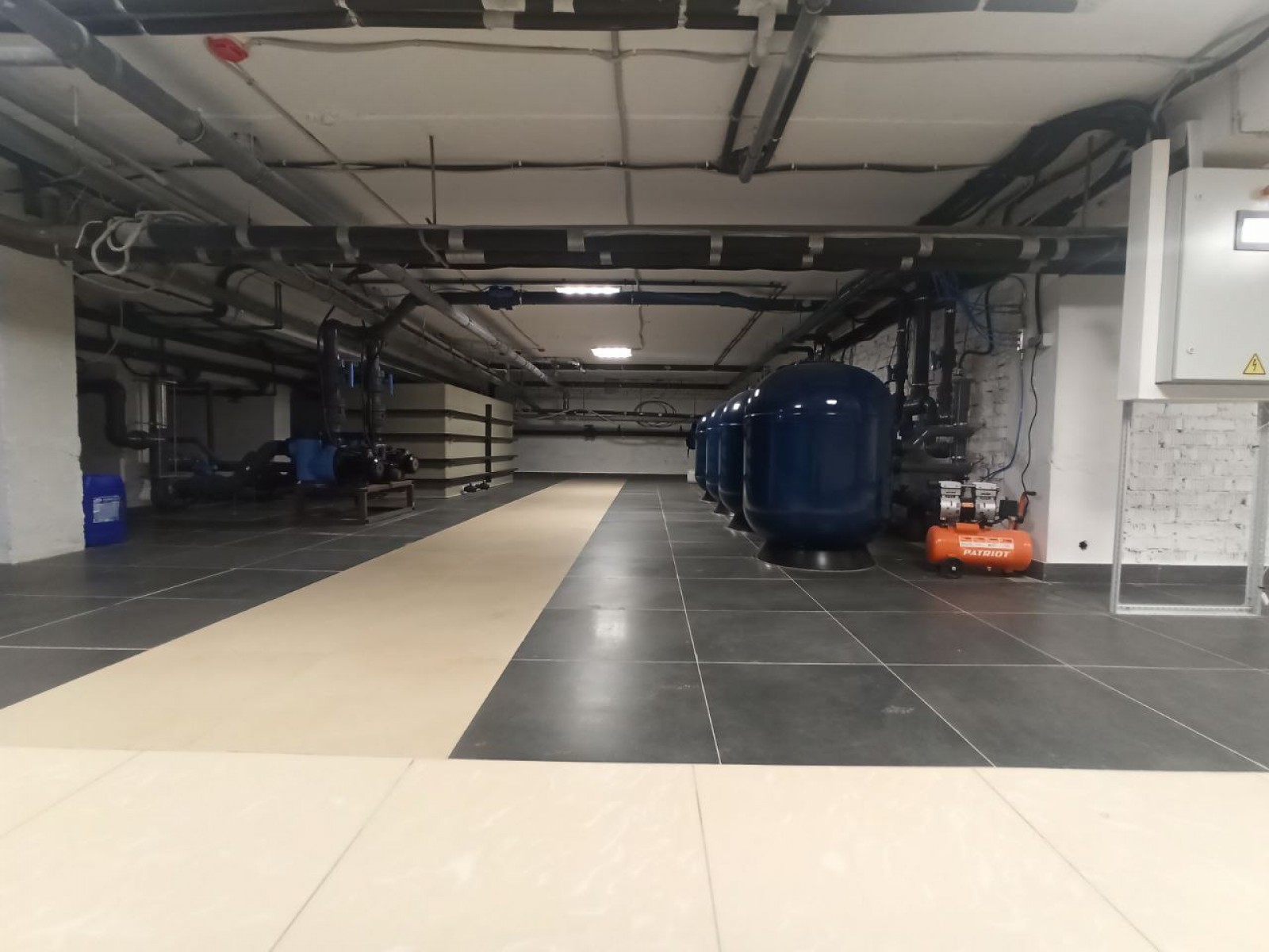 Система фильтрации детского бассейна в фитнес-центре