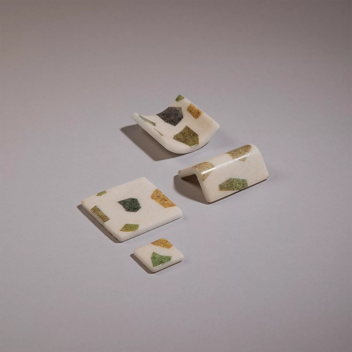 Стеклянная мозаичная смесь Ezarri Terrazzo Greenery 25