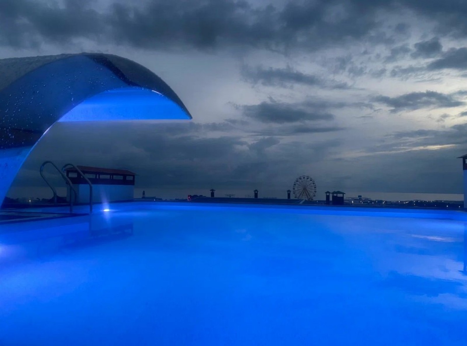 Строительство панельных бассейнов из нержавеющей стали