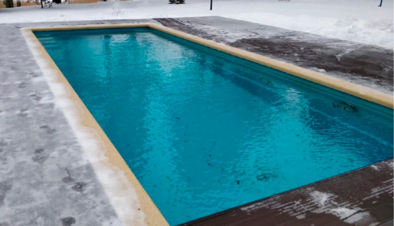 Автоматические жалюзи для бассейнов