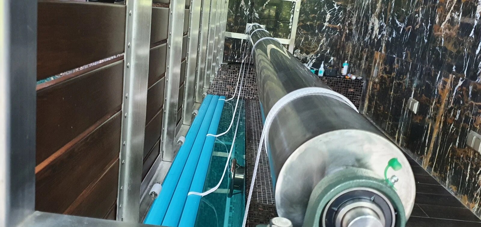 Автоматические жалюзи для бассейнов