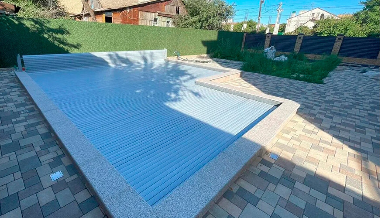 Автоматические жалюзи для бассейнов