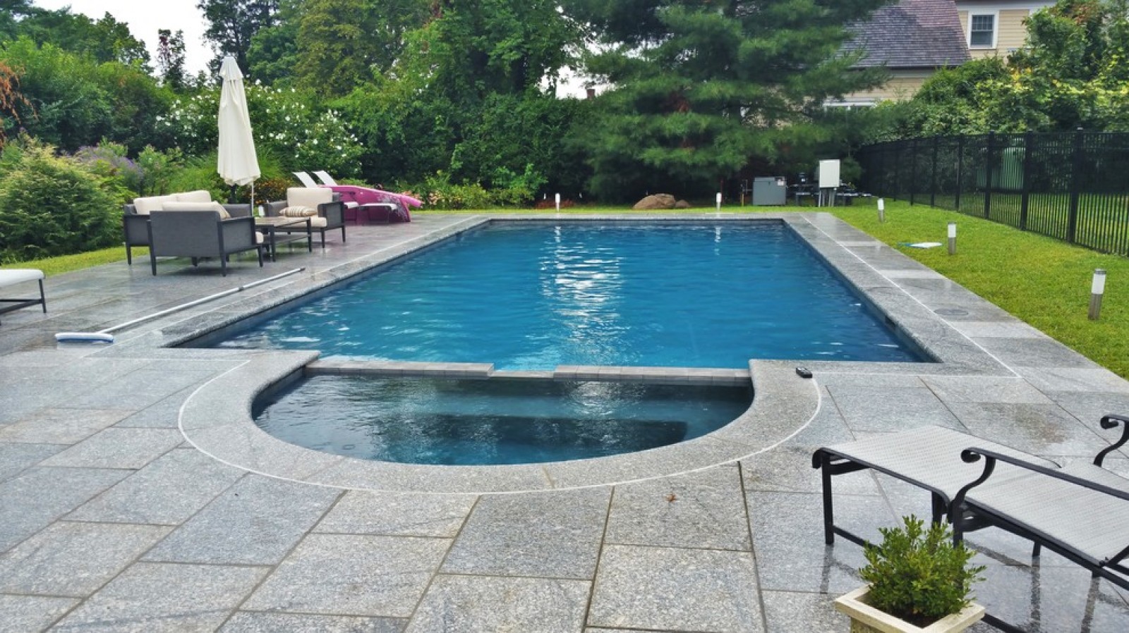 Строительство частных бассейнов