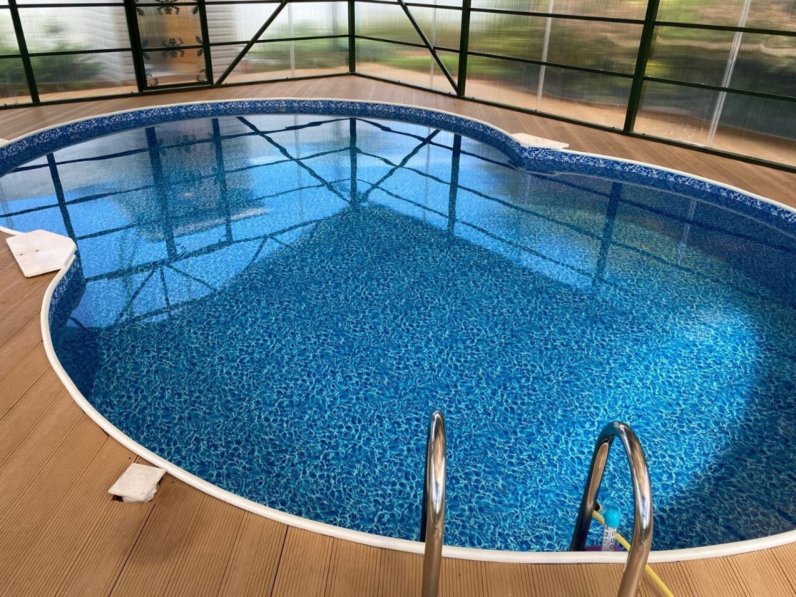 Отделка бассейнов пленкой ПВХ