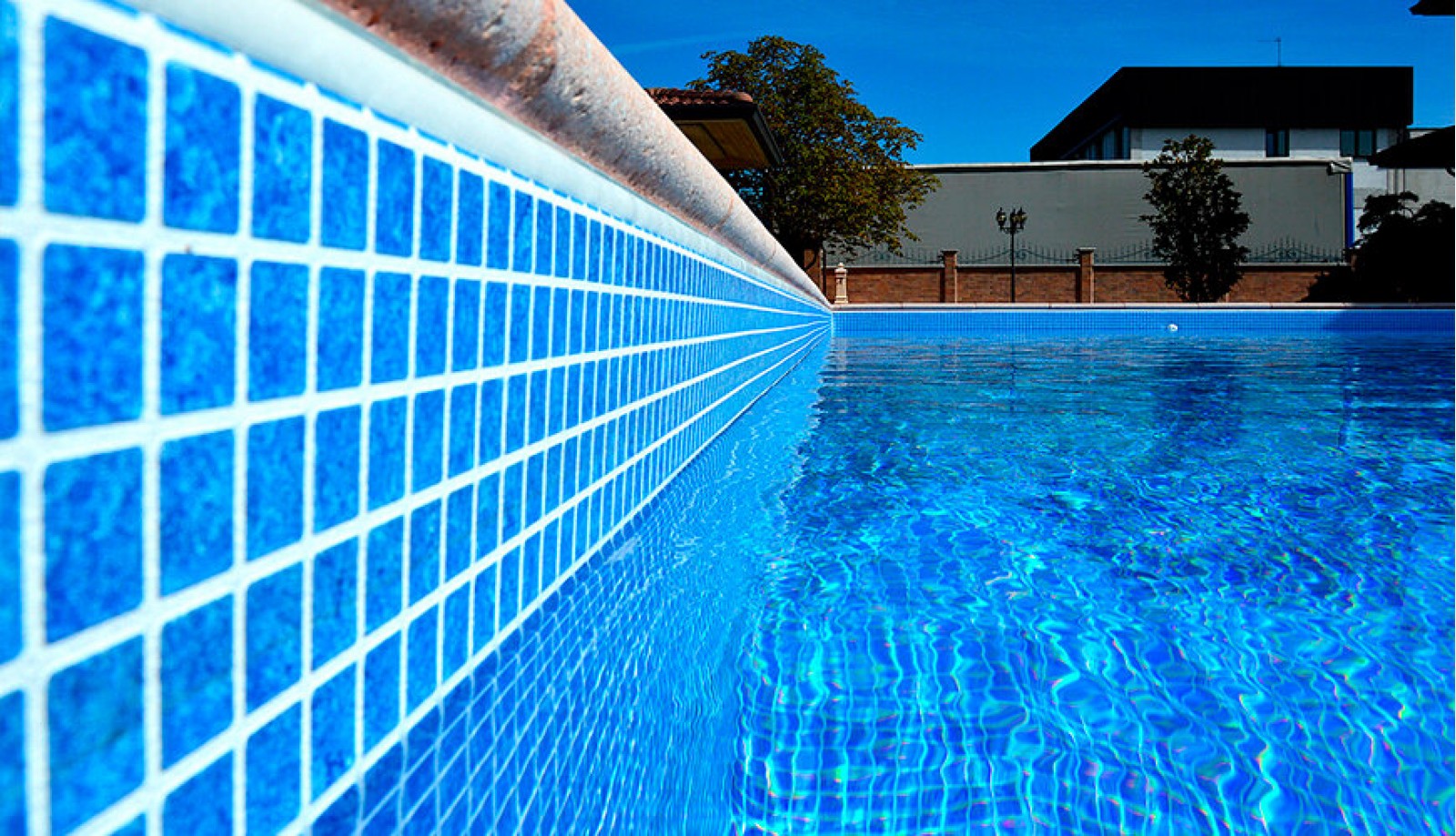 Отделка бассейнов пленкой ПВХ