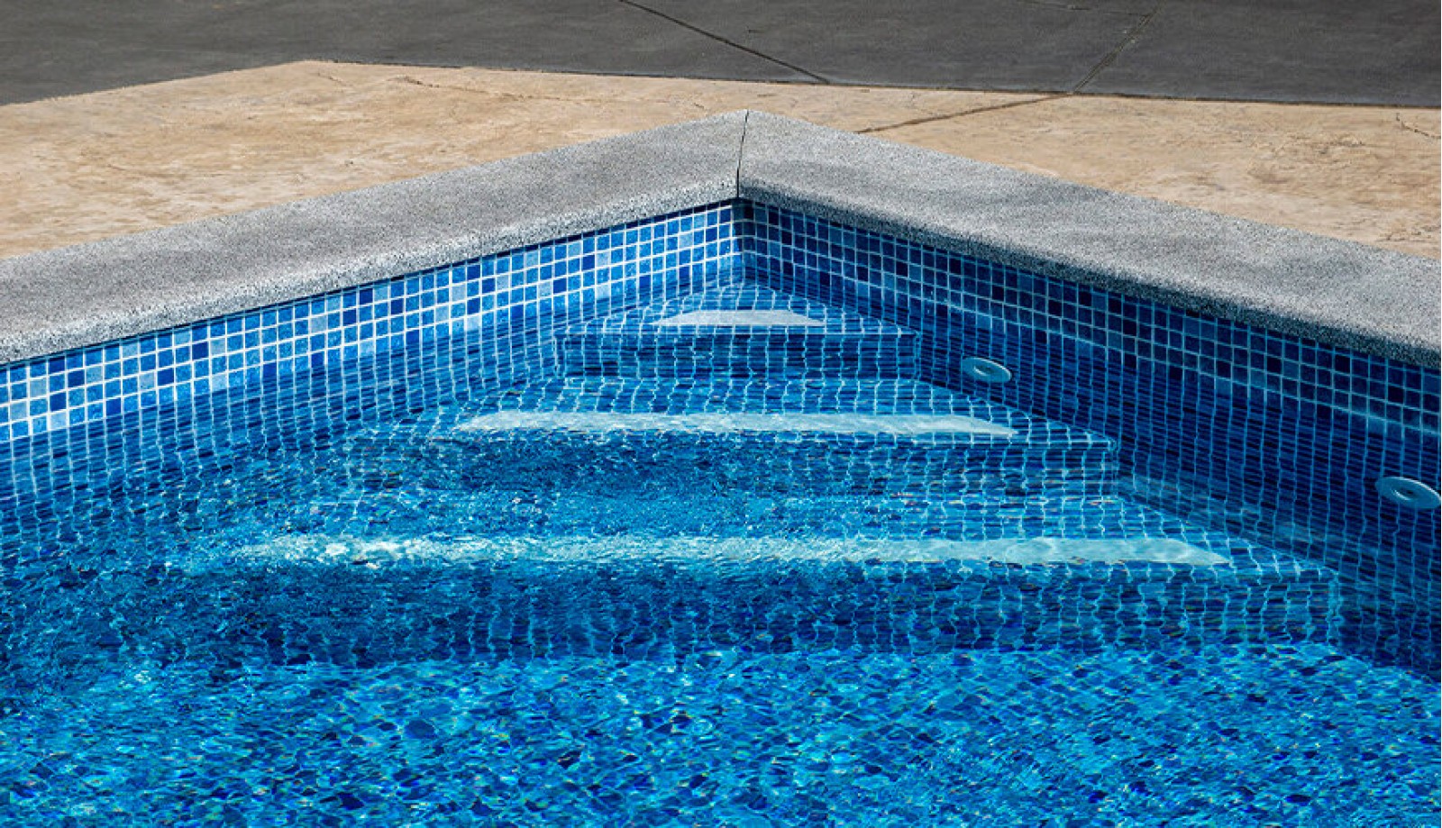 Отделка бассейнов пленкой ПВХ
